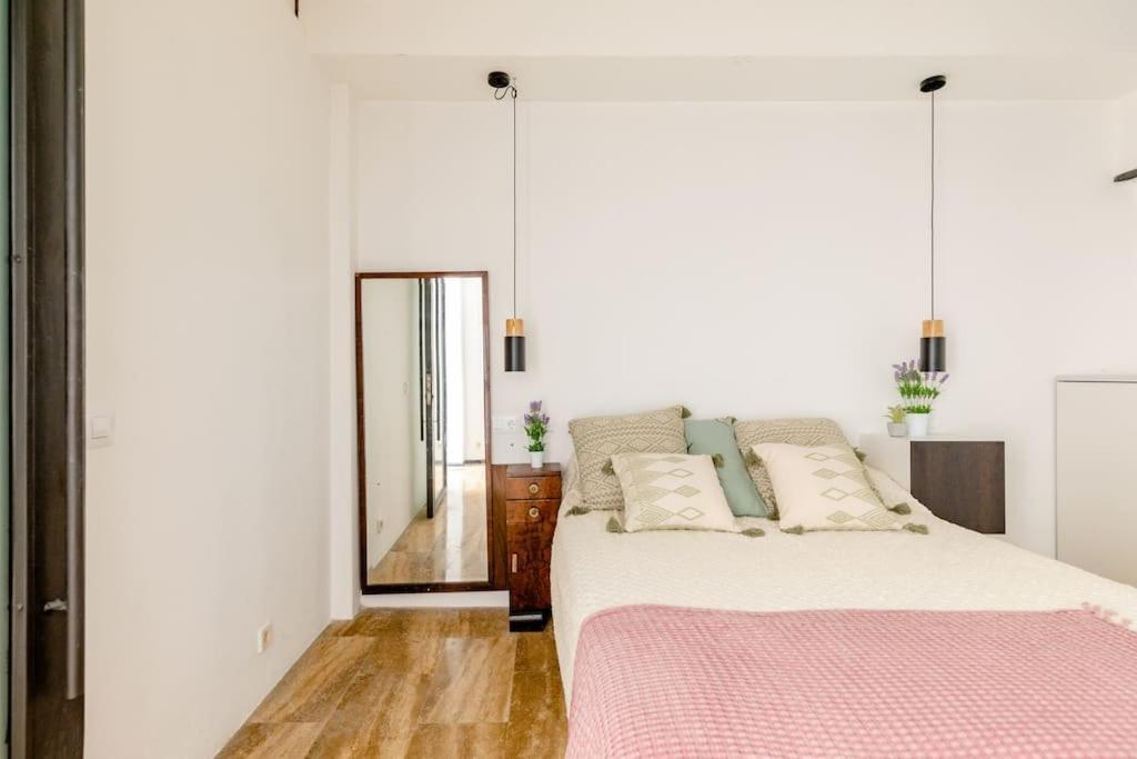 Cozy Loft Patio+Pool +Wifi Apartment Valencia Bagian luar foto