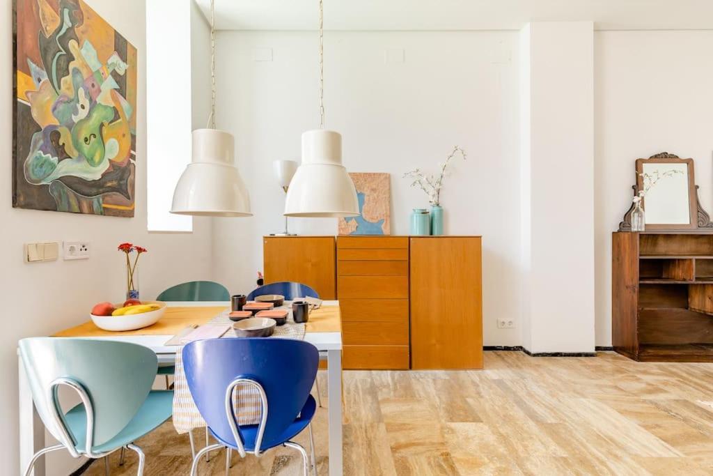 Cozy Loft Patio+Pool +Wifi Apartment Valencia Bagian luar foto