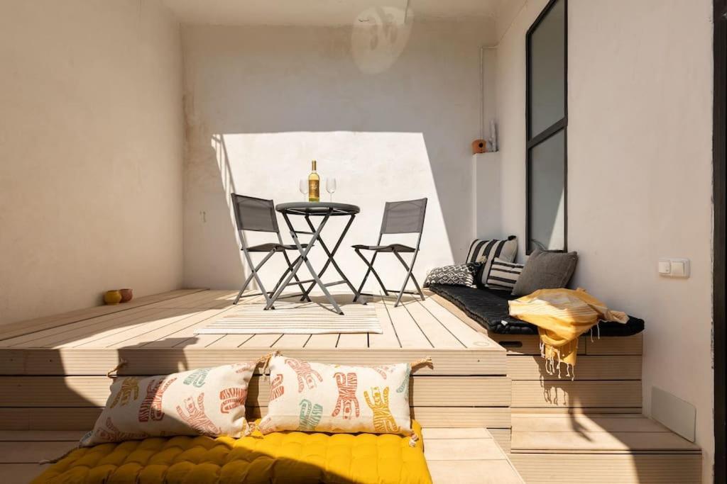 Cozy Loft Patio+Pool +Wifi Apartment Valencia Bagian luar foto